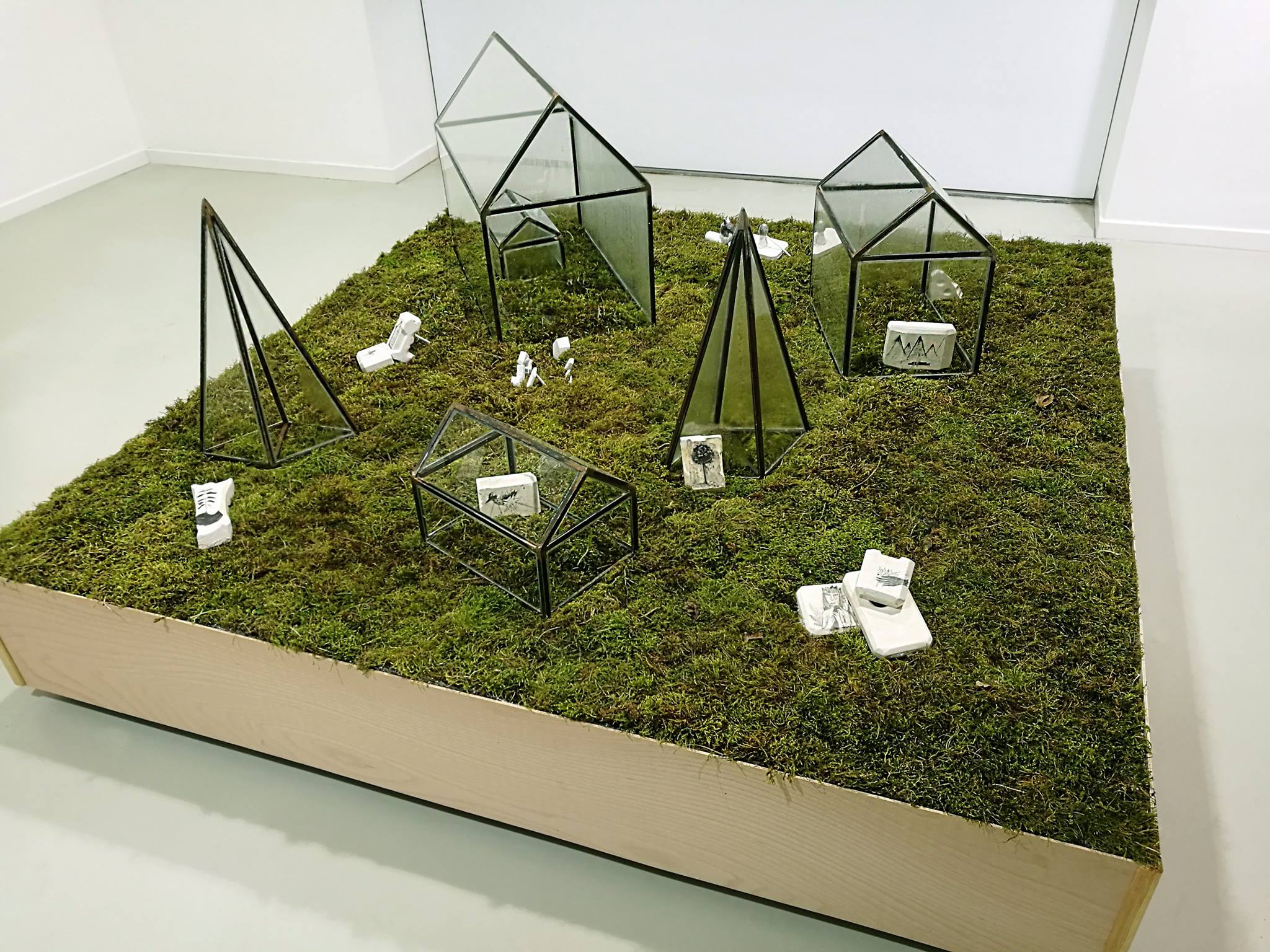 Eden installáció deák erika galéria Eden installáció deák erika galéria